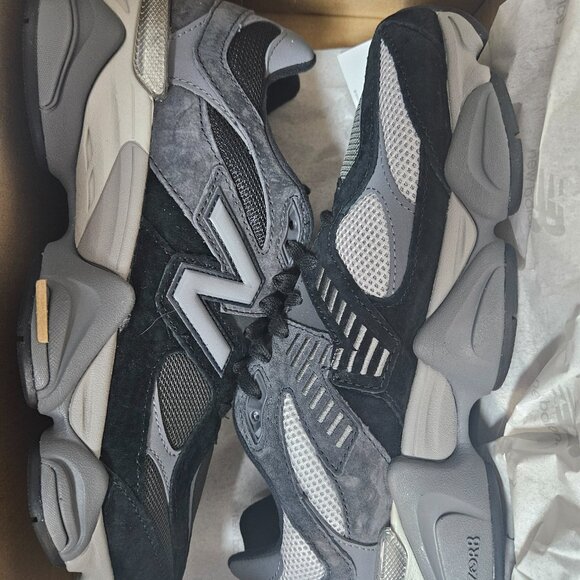 Size 9 mens 10.5 womens new balance 9060 black castlerock grey NEW - Picture 4 of 9